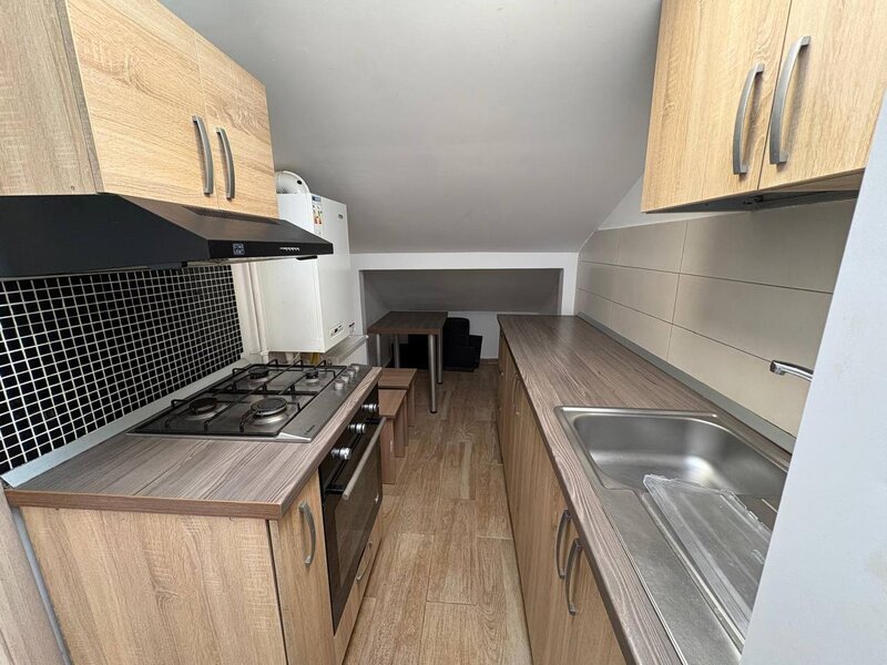 Popesti Leordeni, Strada Fermei, nr. 9,