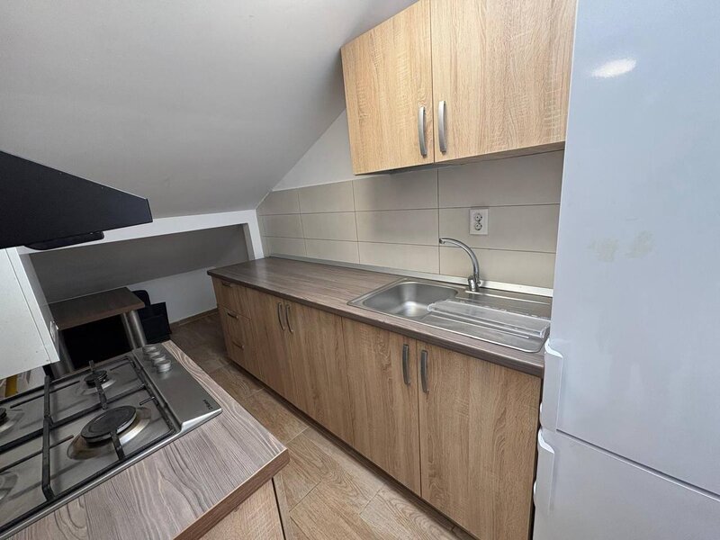 Popesti Leordeni, Strada Fermei, nr. 9,